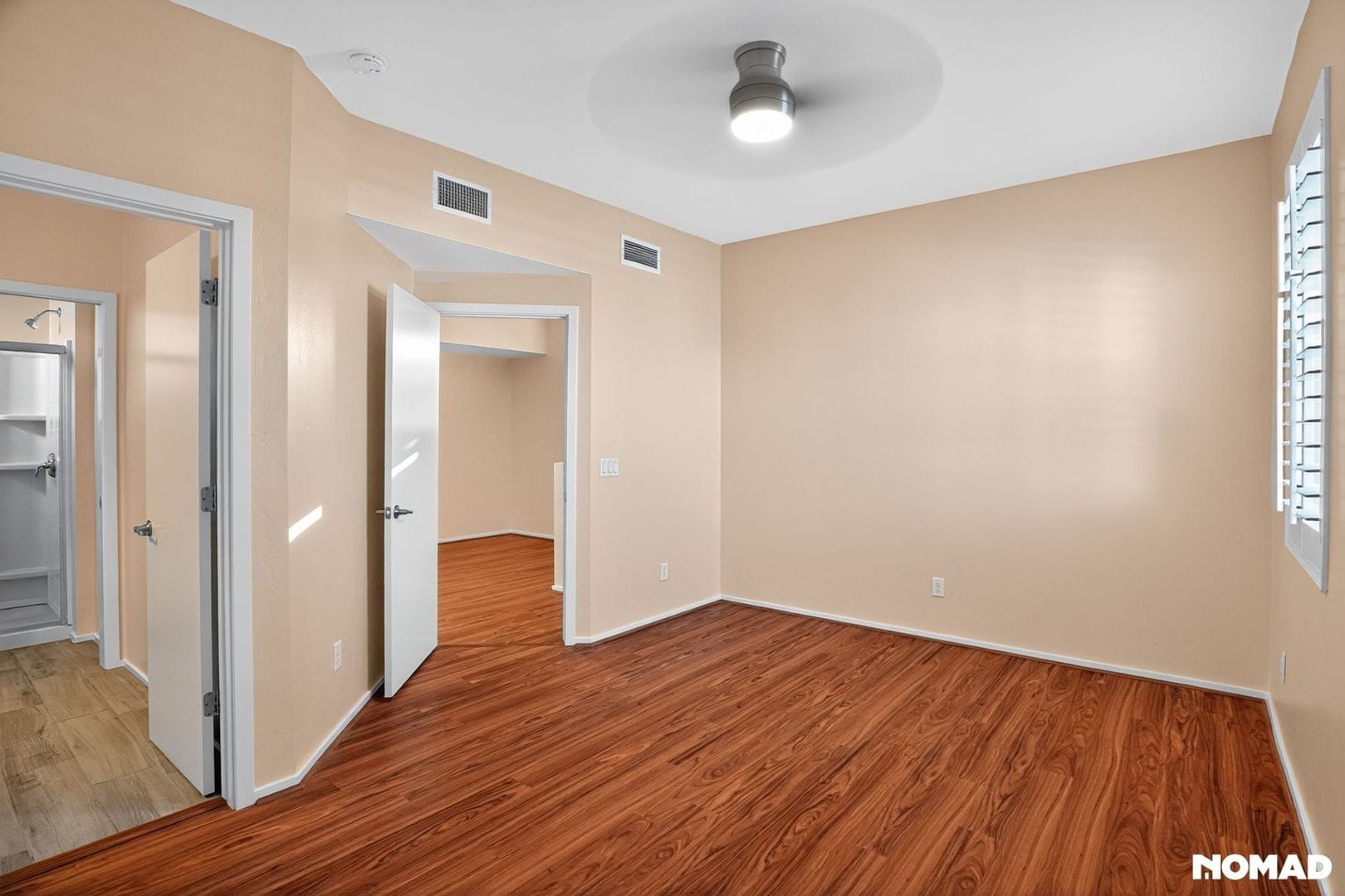 Building Photo - 841 E Park Modern Dr