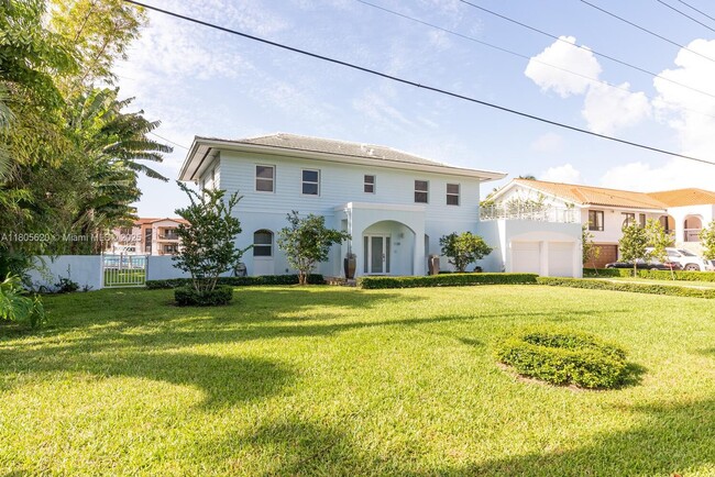 Building Photo - 1130 Lugo Ave