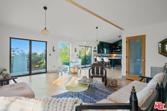 Building Photo - 20784 Medley Ln