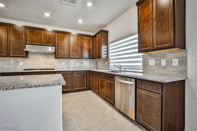 Building Photo - 7420 Legacy Pt St