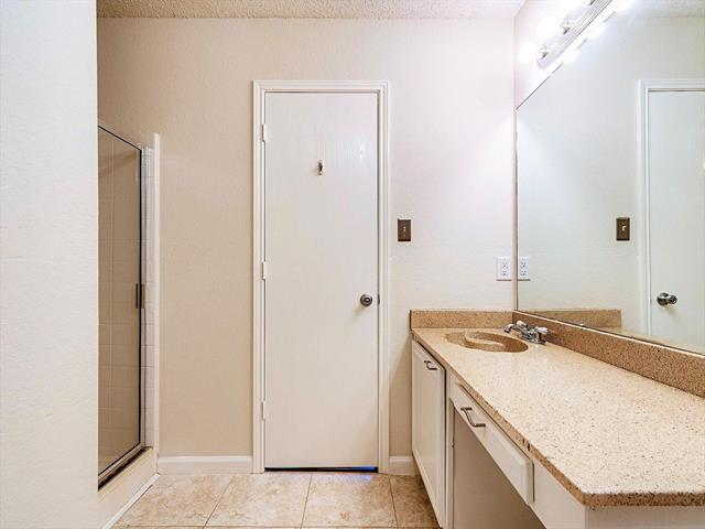 Building Photo - 809 Birkhill Trail