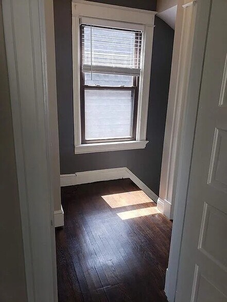 2nd floor landing - 303 E 21st St