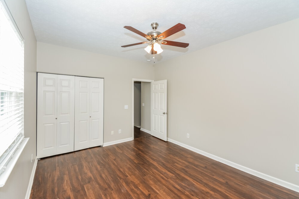 Building Photo - 128 Louann Ln