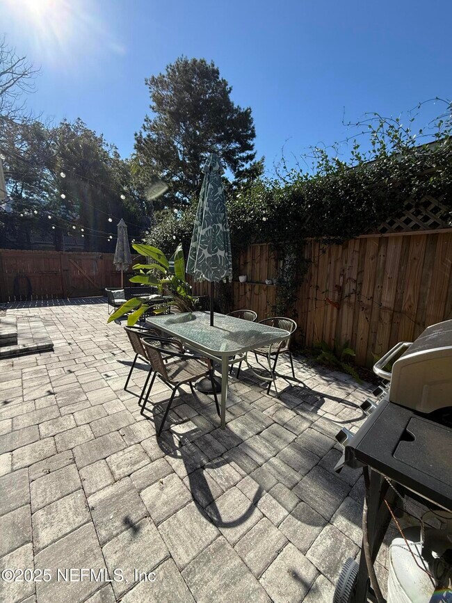 Building Photo - 78 Lincoln St