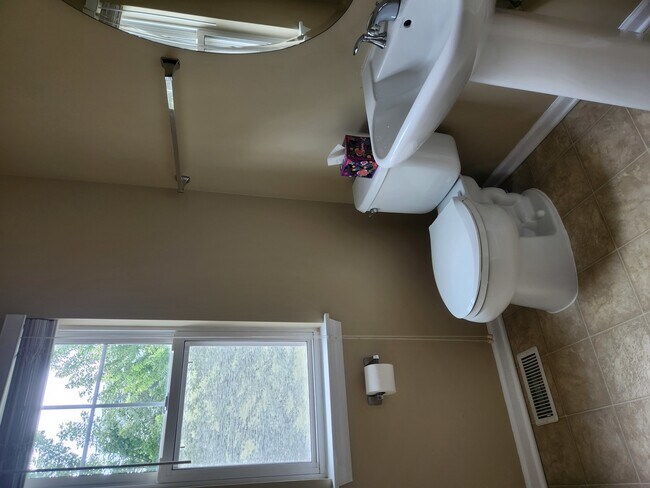 Building Photo - 3383 Kentshire Cir