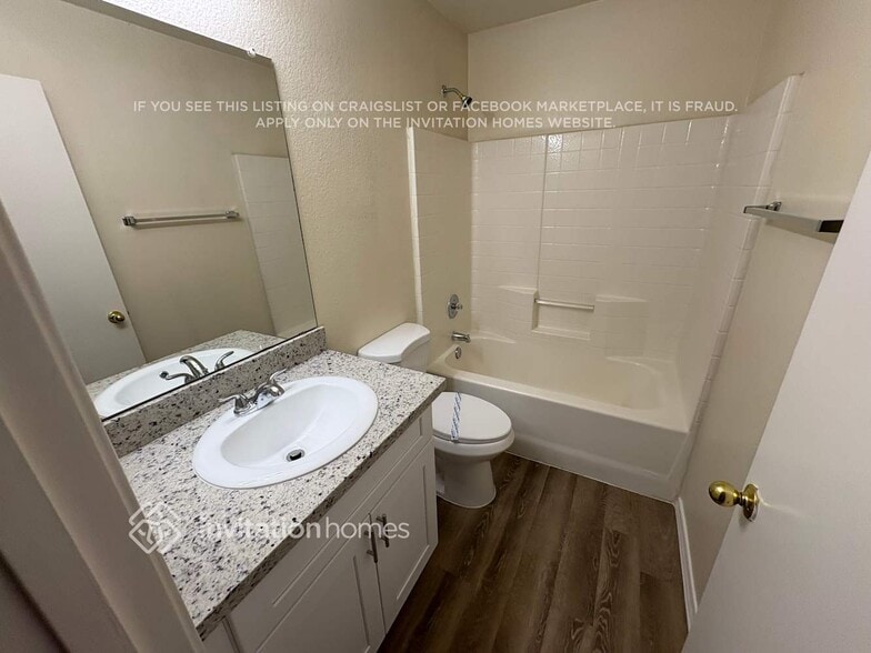 Building Photo - 13054 W Via Camille