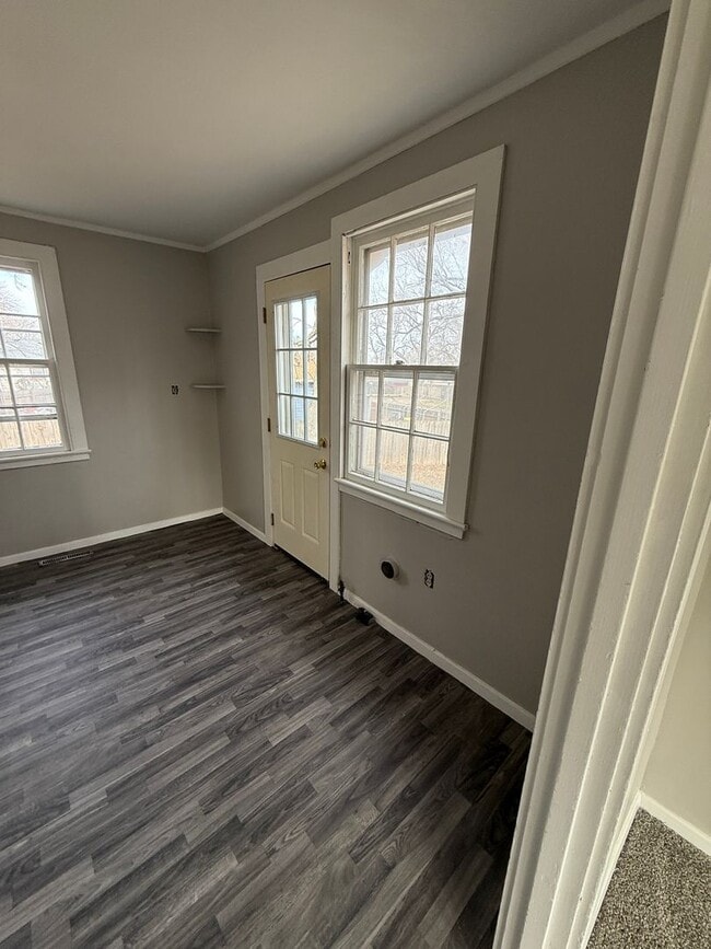 Building Photo - Italian Estates Property Management