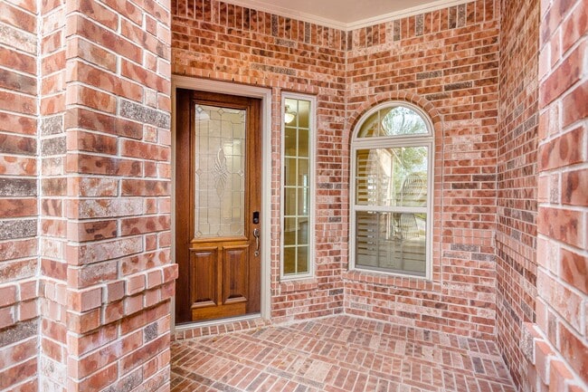 Building Photo - 9227 Mystic Falls Ln