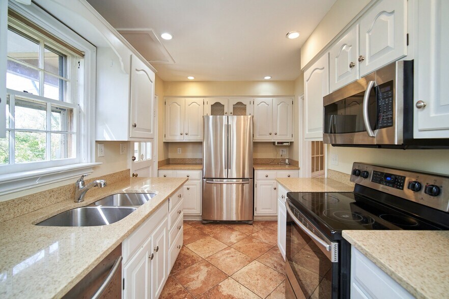 Building Photo - 4222 46th St NW