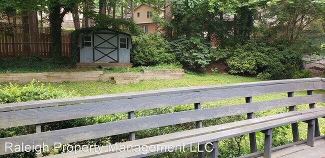 Building Photo - 4 br, 2.5 bath House - 4205 Pickwick Drive