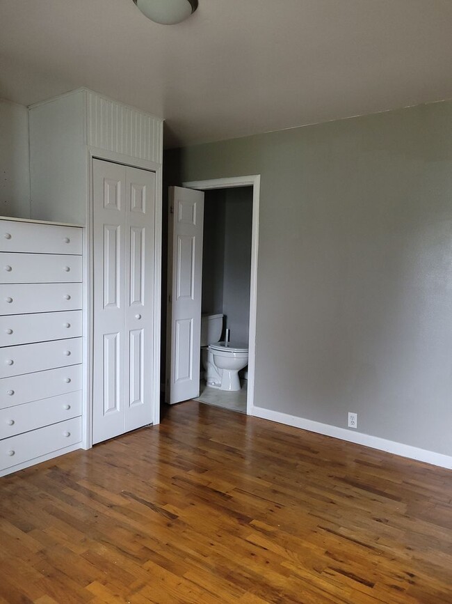 Building Photo - Adorable 3 bedroom 1.5 bathroom house for ...