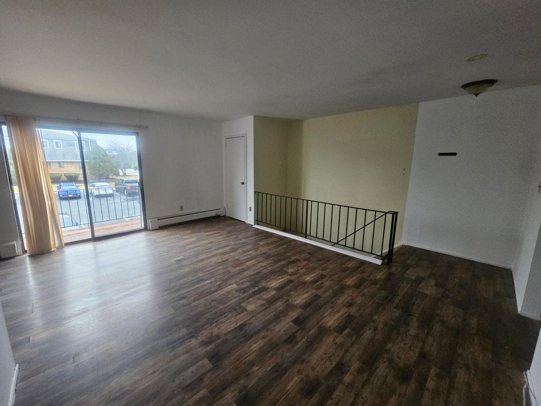 Building Photo - 4 Fortune Rd W