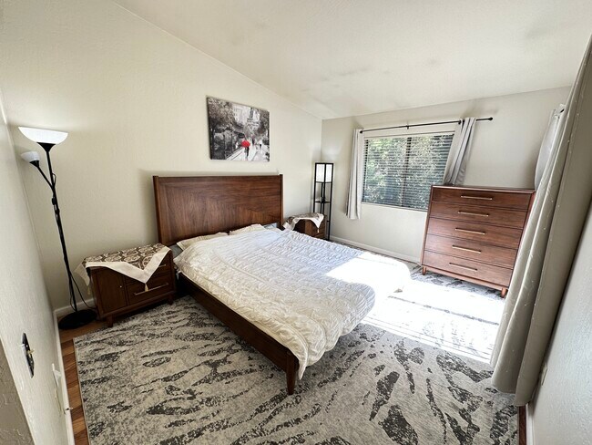 Building Photo - 2664 Senter Rd