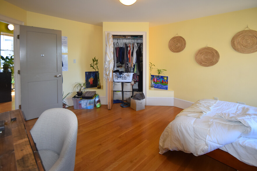 Large Bedroom (2nd) - 51 Russell Rd