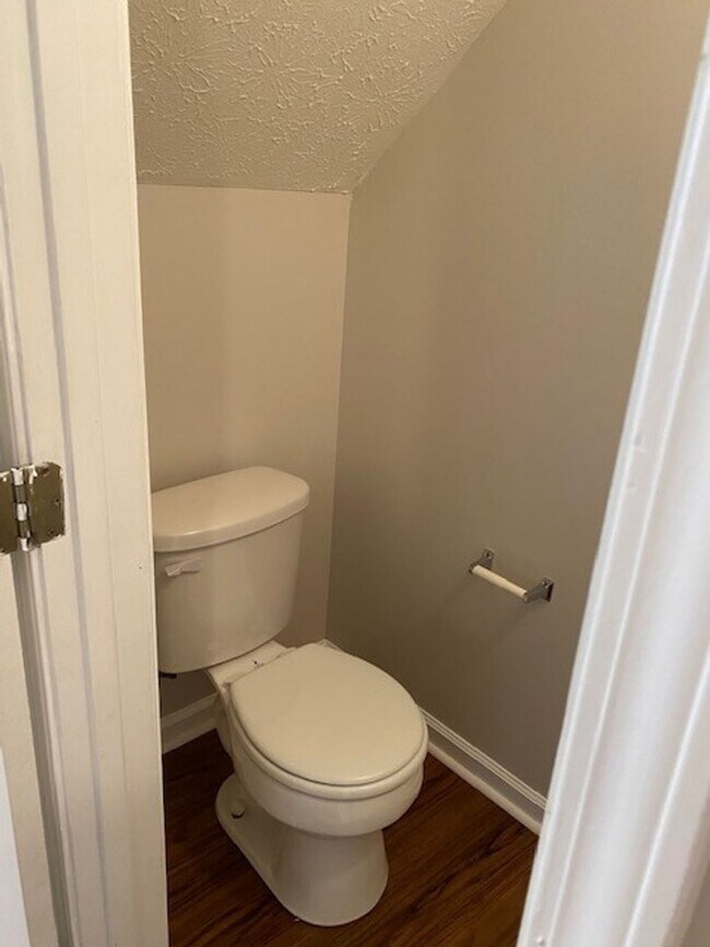 Building Photo - Cute Two Bedroom/1.5 Bath Close to Downtown Villa Rica