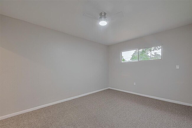 Building Photo - 7702 Darnay Dr