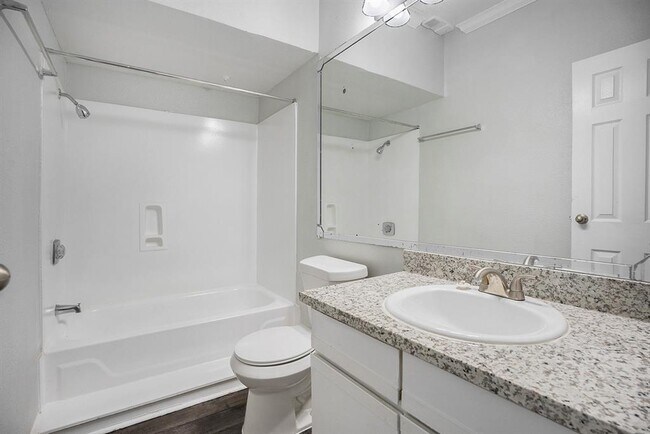Building Photo - 7820 Seawall Blvd
