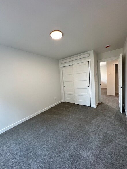 Building Photo - 105 Everson Goshen Rd
