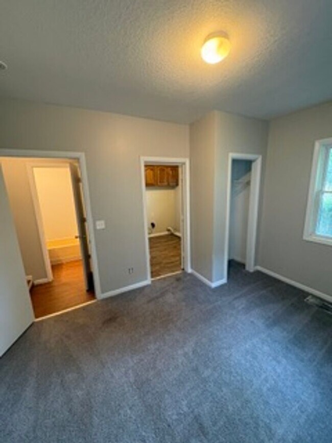 Building Photo - 4 bedroom single family home in Peoria for Rent