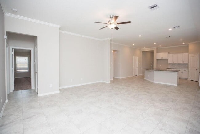Building Photo - 15810 Vanderpool River Dr