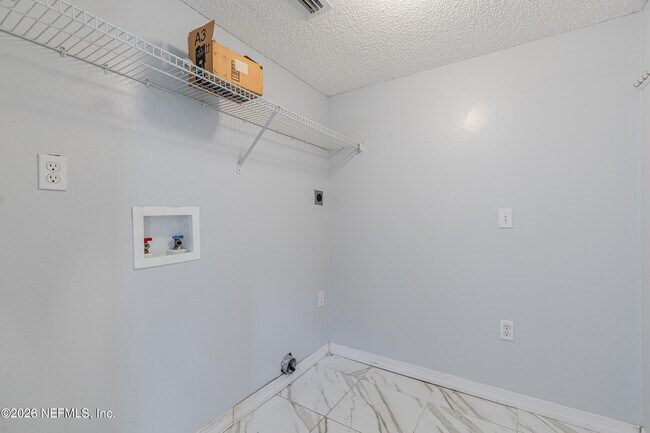 Building Photo - 3388 Glenn Hollow Ct