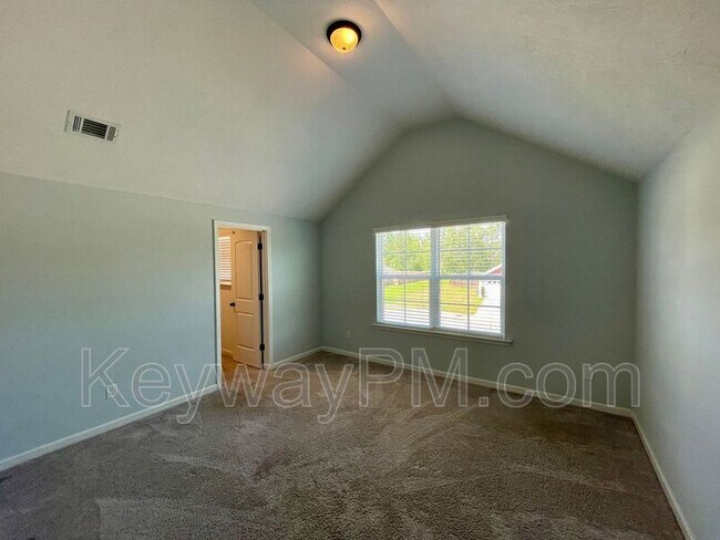 Building Photo - 634 Jensen Ln
