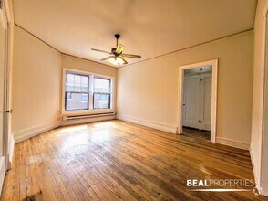 Building Photo - 1 bedroom in EVANSTON IL 60202
