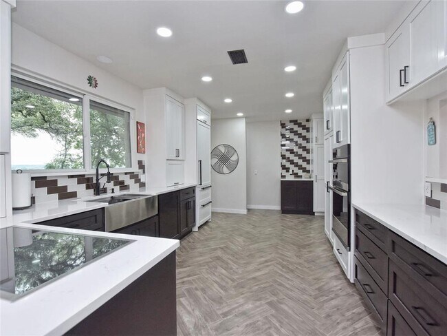 Building Photo - 5101 Rain Creek Pkwy