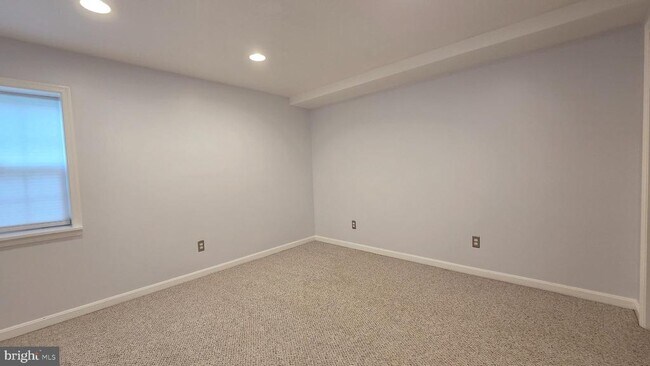 Building Photo - 7659 Shuttington Dr