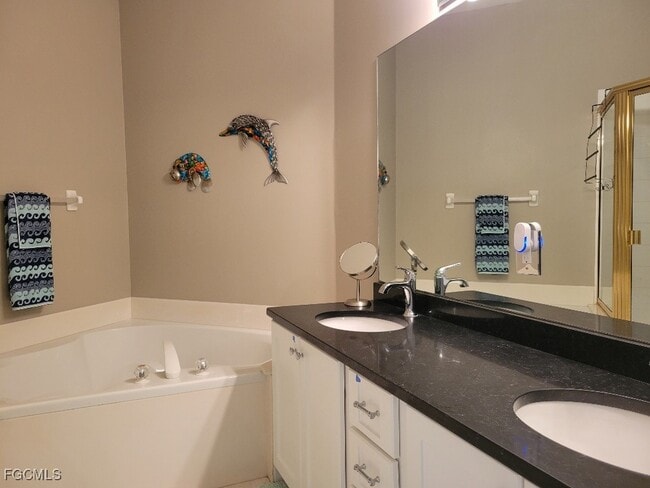 Building Photo - 14560 Grande Cay Cir