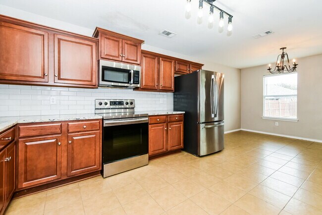 Building Photo - 908 Matthew Ln