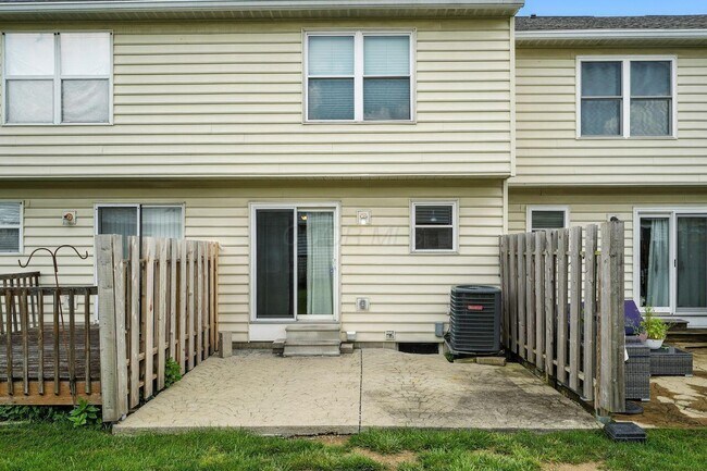 Building Photo - 932 Philadelphia Dr