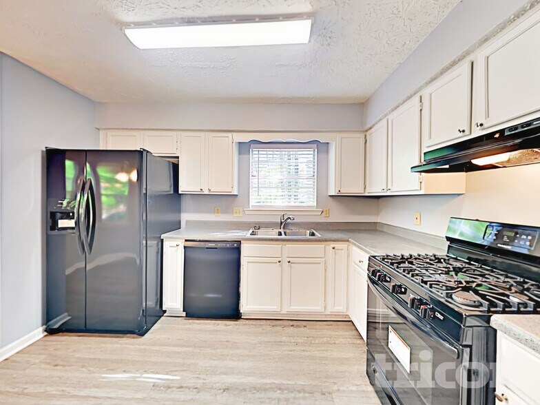 Building Photo - 536 Woodstone Rd