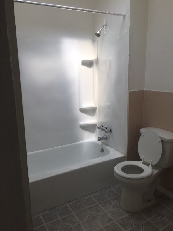 Building Photo - 2138 E Oliver St