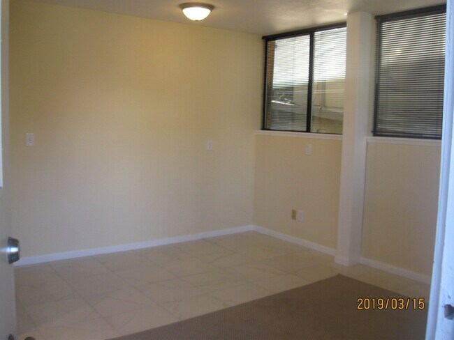 Building Photo - 1551 Building