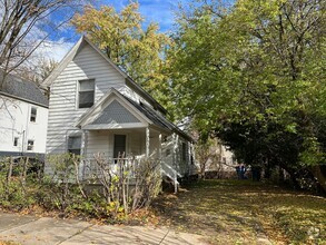 Building Photo - 1334 Carman Ave NE