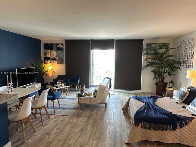 Building Photo - 5401 Collins Ave