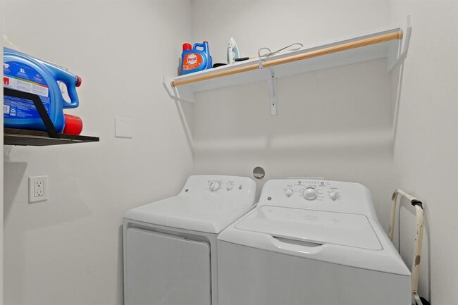 Building Photo - 2218 Cortijo Pl