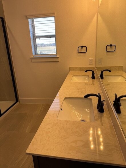 Building Photo - 4417 Cave Spgs St