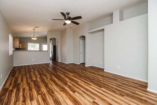 Building Photo - 4883 E Meadow Lark Way