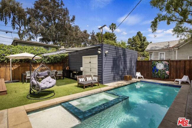 Building Photo - 201 S Ave 55