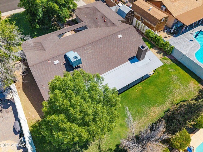 Building Photo - 4837 E Pershing Ave