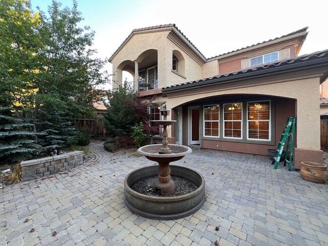 Building Photo - Large Home located in the Gated Community of Dorado in S. Reno
