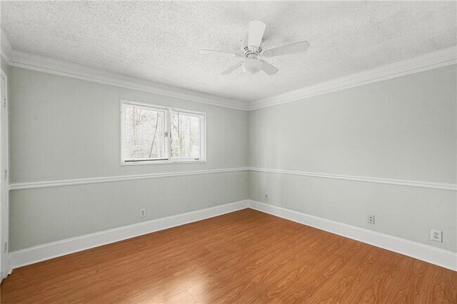 Building Photo - 140 Davis Mill Ct