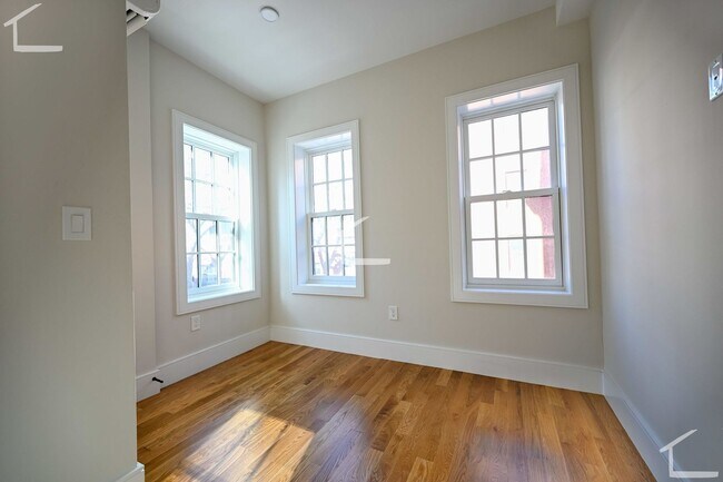 Building Photo - Brand new 2 bed in Bay Village