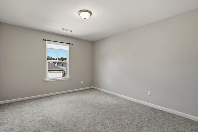 Building Photo - 313 Summer Ranch Dr