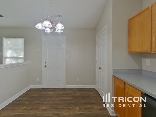 Building Photo - 4827 Hopewood Ln