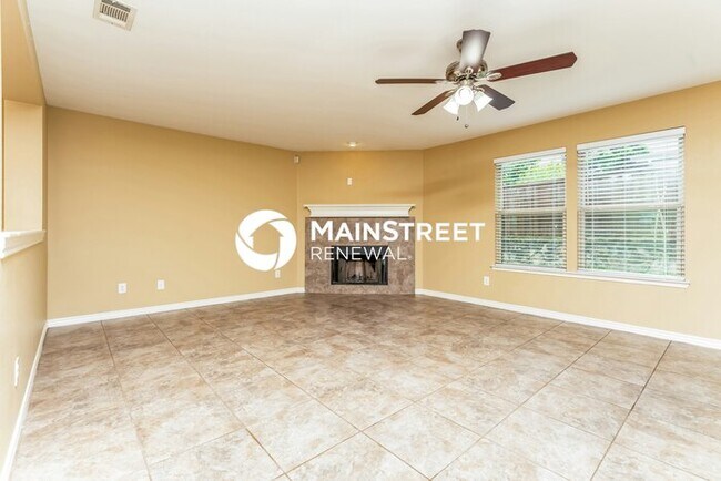 Building Photo - 3 Bedroom Pet-Friendly Home in Balch Springs, TX with Main Street Renewal