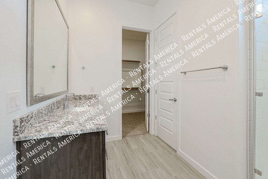 Building Photo - 24423 N 163rd Dr