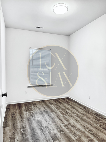 Office Space - 1604 Lasalle St
